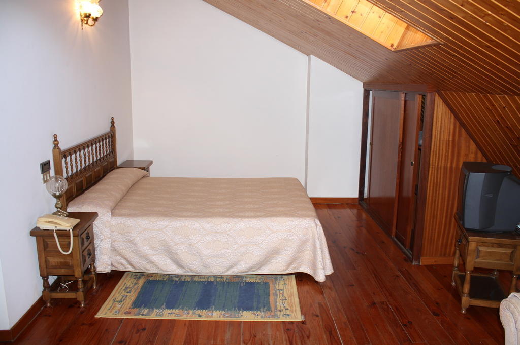 Hotel Cristaleiro Gondomar Phòng bức ảnh