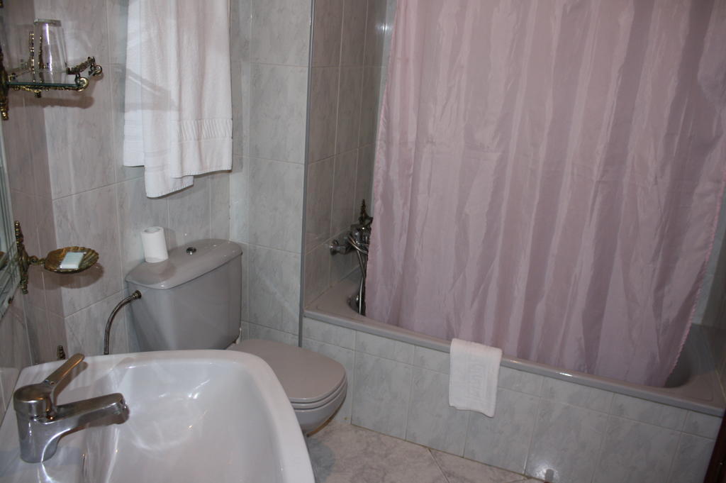 Hotel Cristaleiro Gondomar Phòng bức ảnh